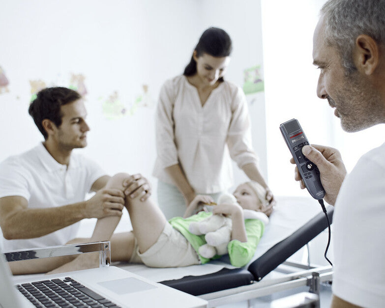 Healthcare Precision: The LFH3500 Philips SpeechMike Premium in Action